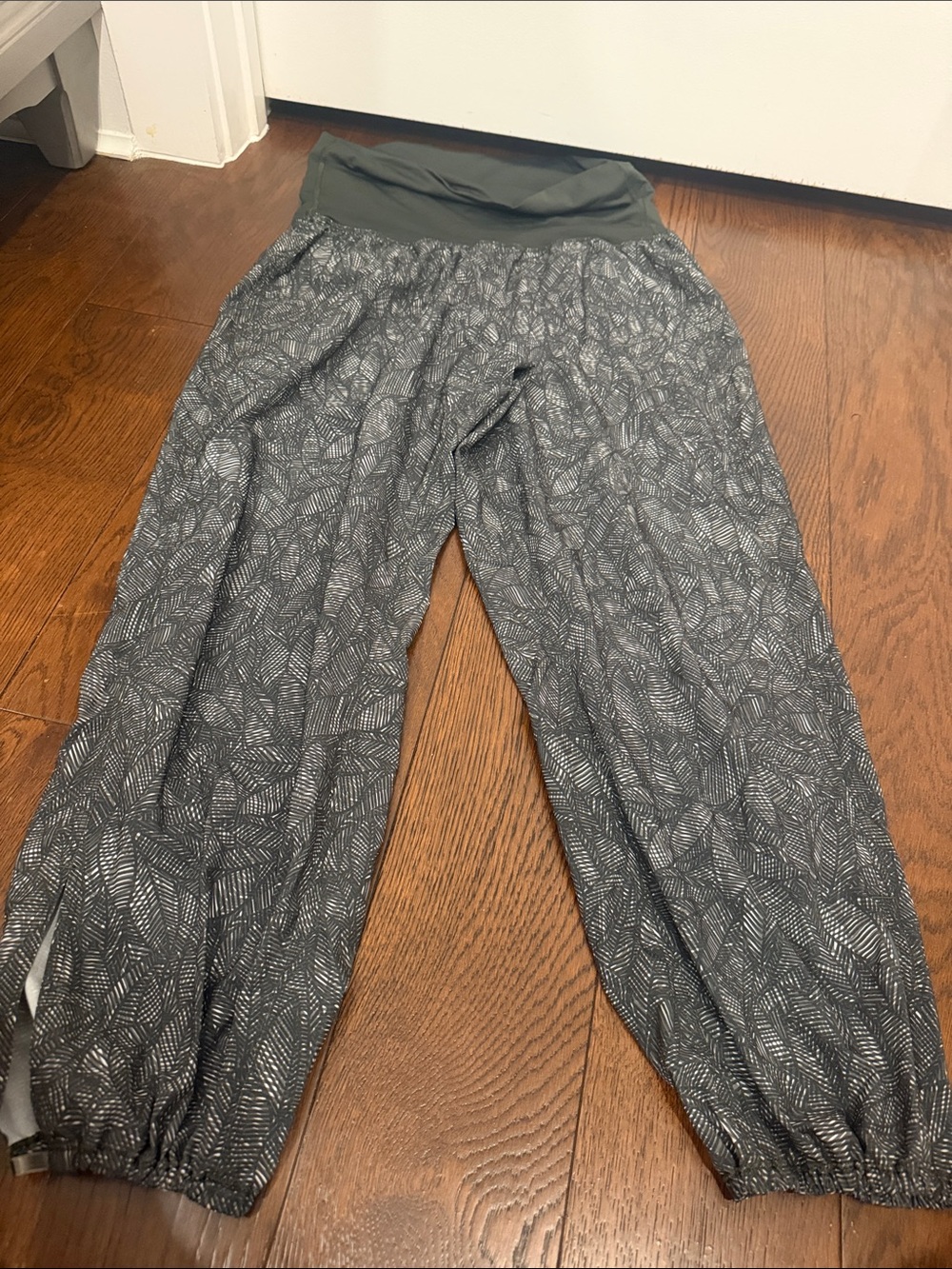 lululemon athletica Gray Patterned Women's Joggers